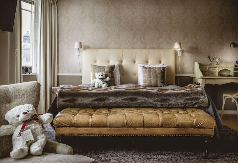 חדר סופריור, Freys