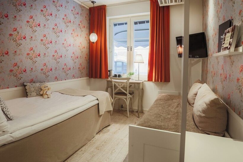 חדר סטנדרט יחיד, Freys