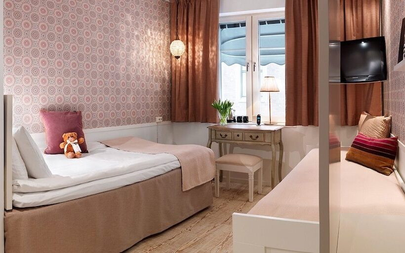 חדר סטנדרט יחיד, Freys