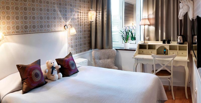 חדר סטנדרט, Freys