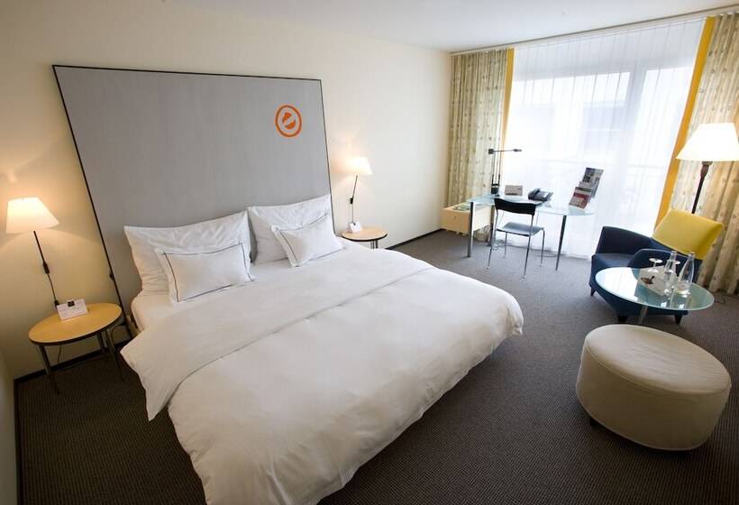 コンフォートルーム, Seedamm Plaza