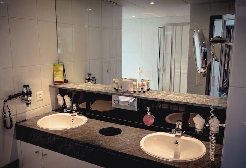 ペントハウススイート, Seedamm Plaza