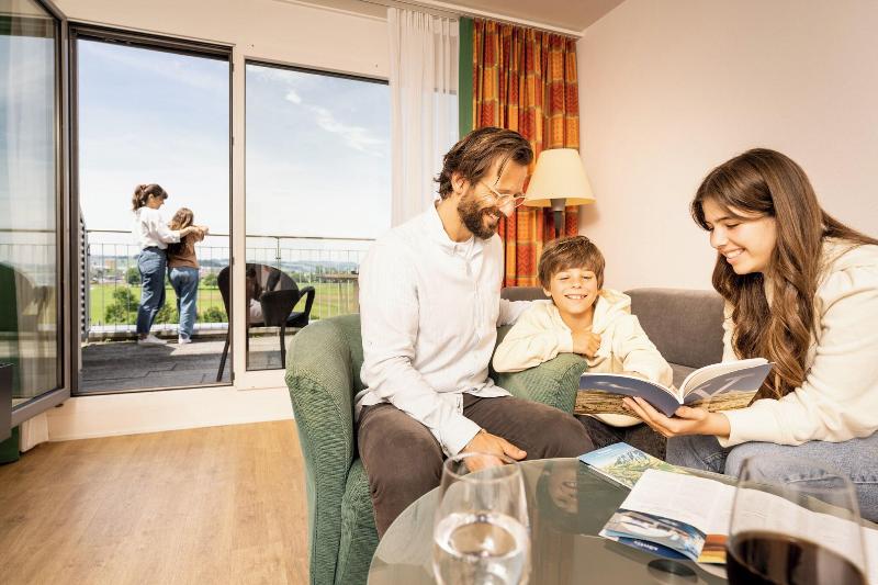 スタンダードルーム, Seedamm Plaza