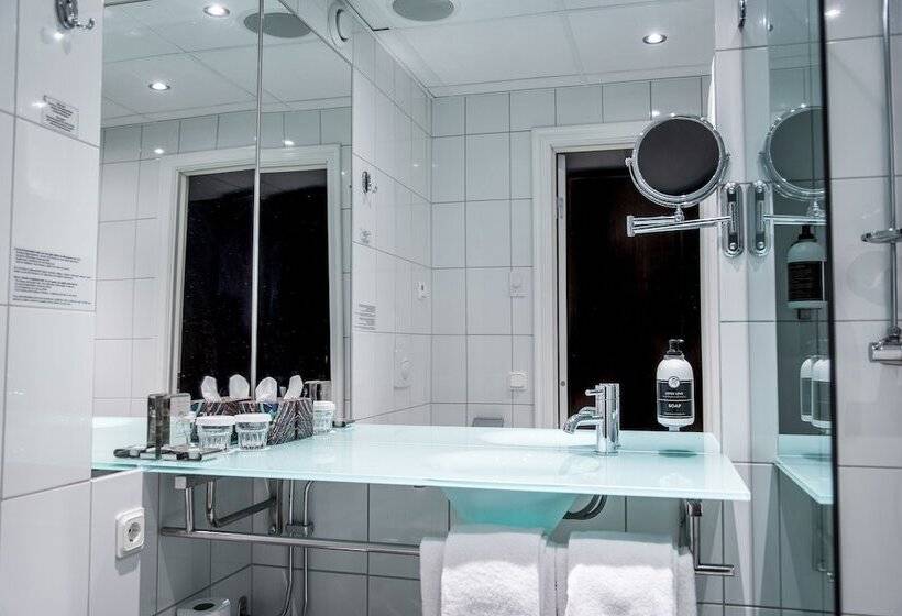 Классический Номер, Varbergs Stadshotell & Asia Spa