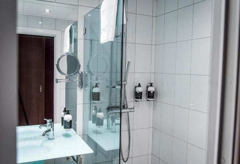 Классический Номер, Varbergs Stadshotell & Asia Spa
