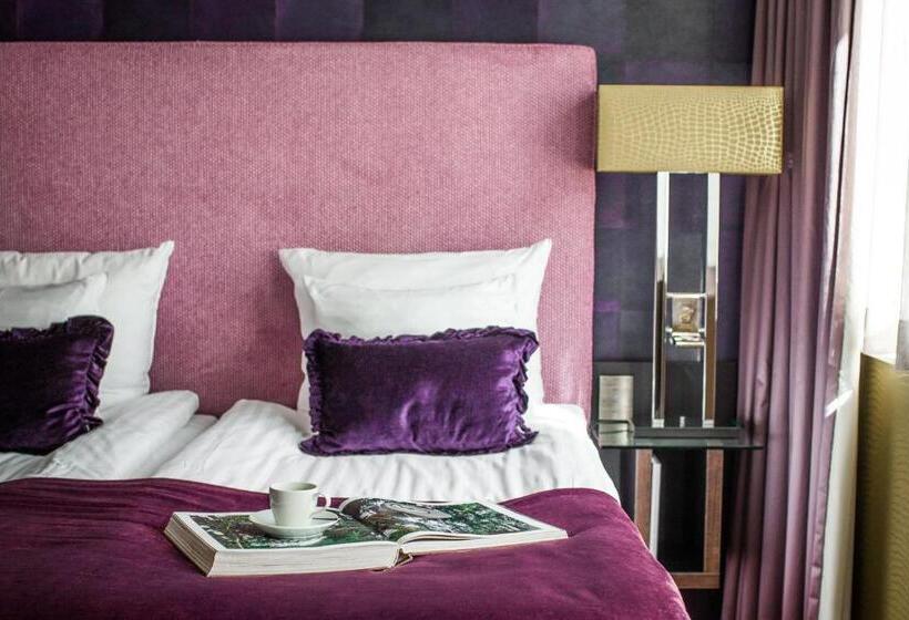Номер Superior, Varbergs Stadshotell & Asia Spa