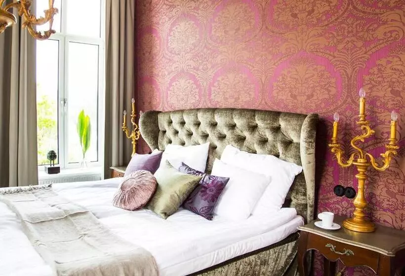 Deluxe-huone Queen-vuode, Varbergs Stadshotell & Asia Spa