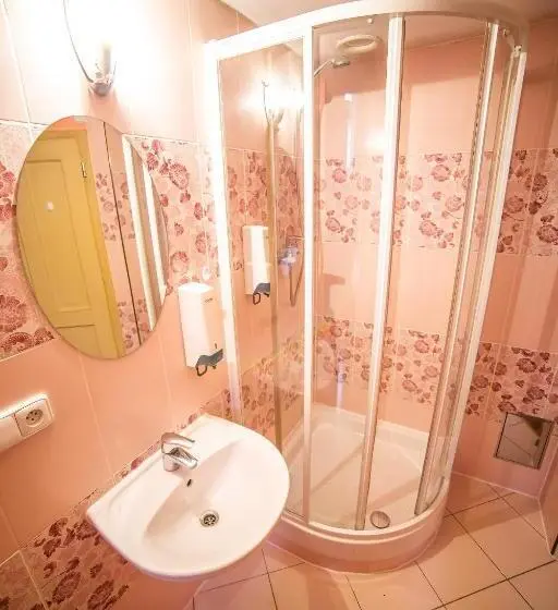 اتاق استاندارد یک نفره, Hostel Central