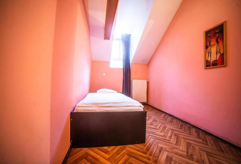 Quarto Estandar Individual, Hostel Central