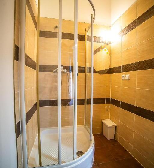 Cama em Quarto Compartilhado, Hostel Central