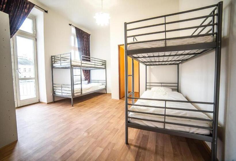 Cama em Quarto Compartilhado, Hostel Central