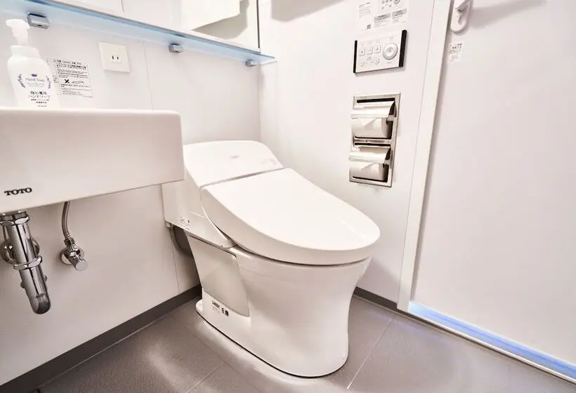 スーペリアールーム, &and Hostel Hommachi East