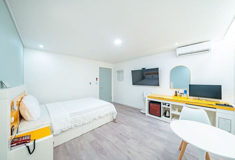 غرفة قياسية, Elysian