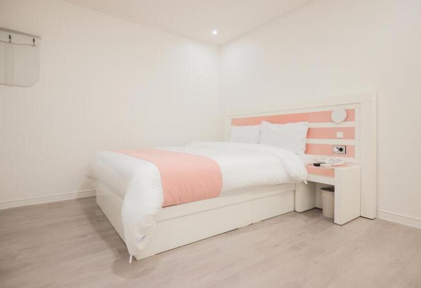 غرفة قياسية, Elysian