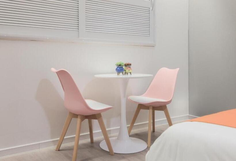 غرفة ديلوكس, Elysian