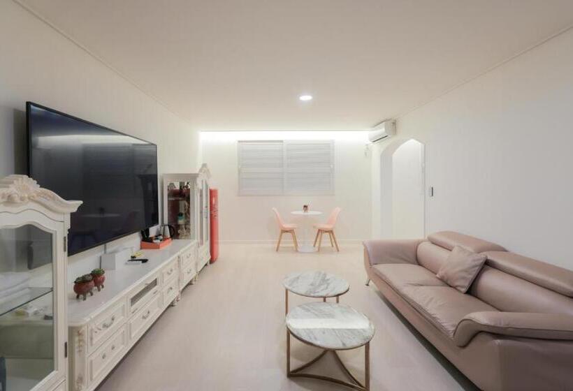 جناح عائلي, Elysian