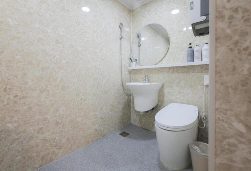 Family Suite, Elysian
