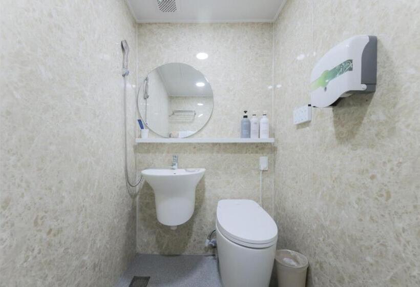 جناح عائلي, Elysian