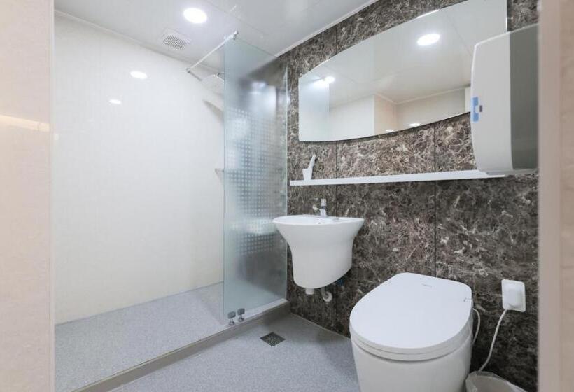 جناح عائلي, Elysian