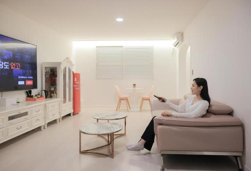 Family Suite, Elysian