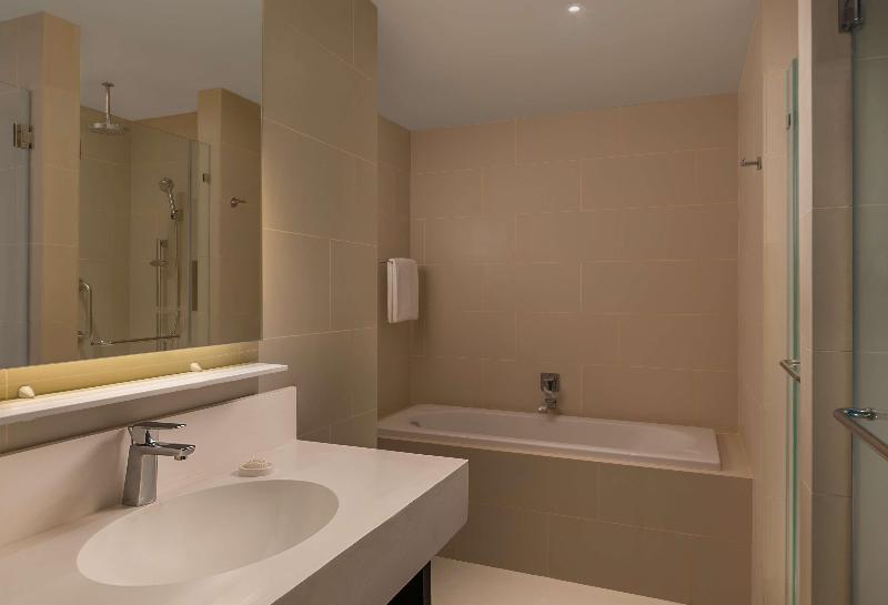 سوییت, Parkinn By Radisson Iloilo