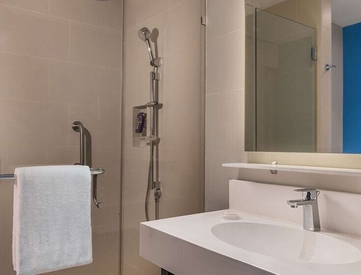 اتاق استاندارد, Parkinn By Radisson Iloilo