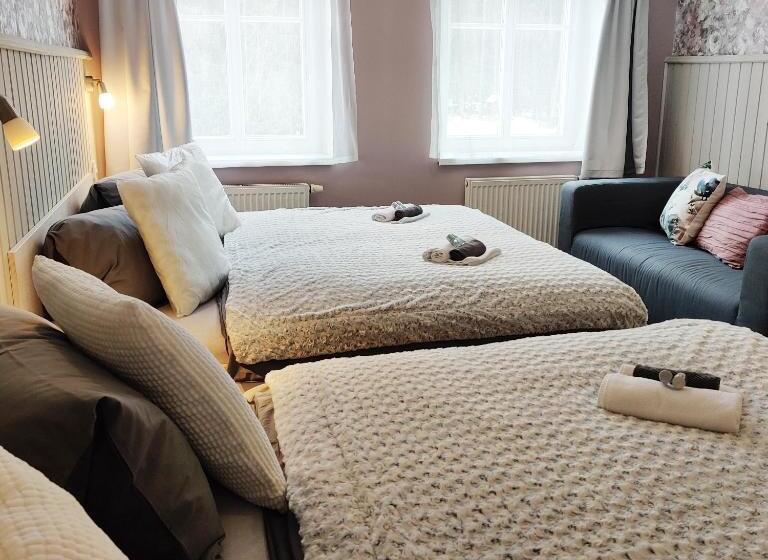 Семейный Номер Вид на Сад, Penzion Bílá Voda