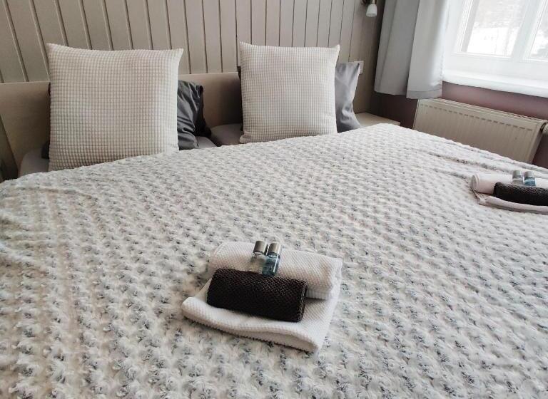 Семейный Номер Вид на Сад, Penzion Bílá Voda