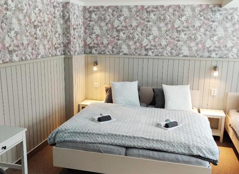 Семейный Номер Вид на Сад, Penzion Bílá Voda