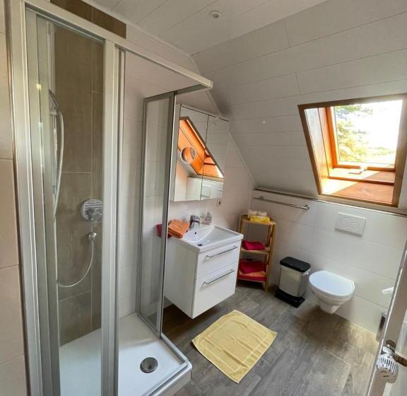 スタンダードトリプルルーム, Pension Altvogtshof