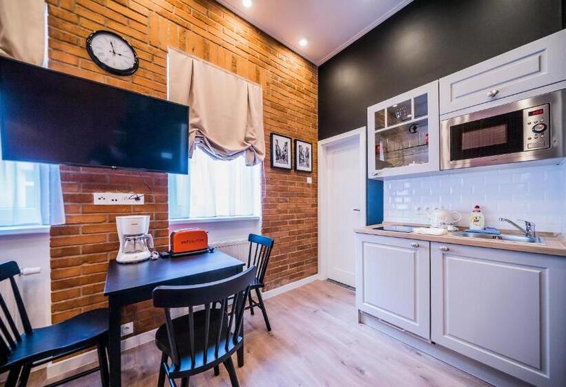 Студия Классика, Revelton Studios Karlovy Vary