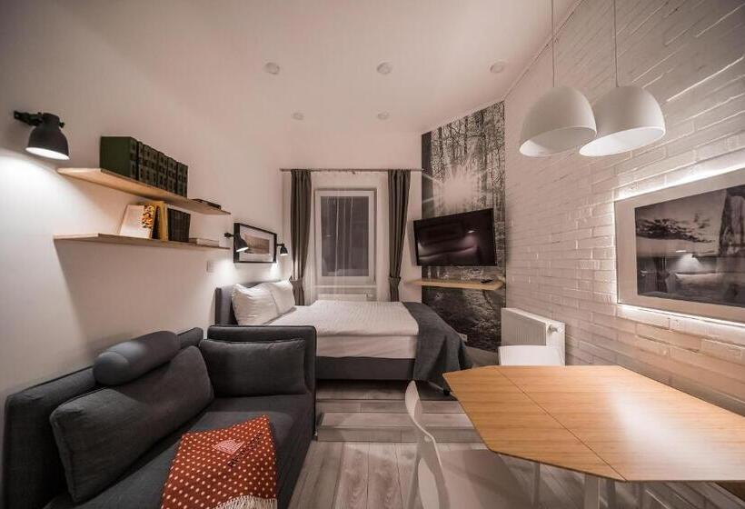 Студия Классика, Revelton Studios Karlovy Vary