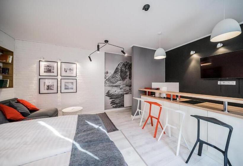 高级工作室, Revelton Studios Karlovy Vary
