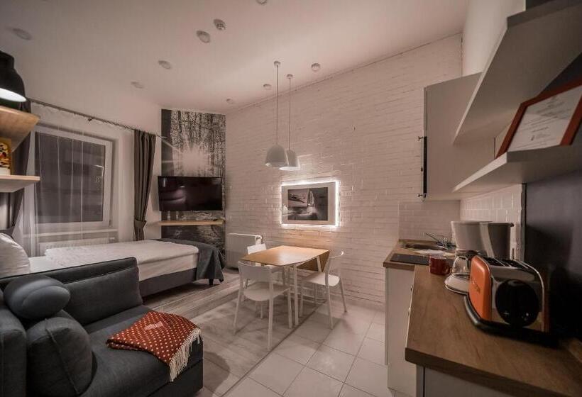 Студия Классика, Revelton Studios Karlovy Vary