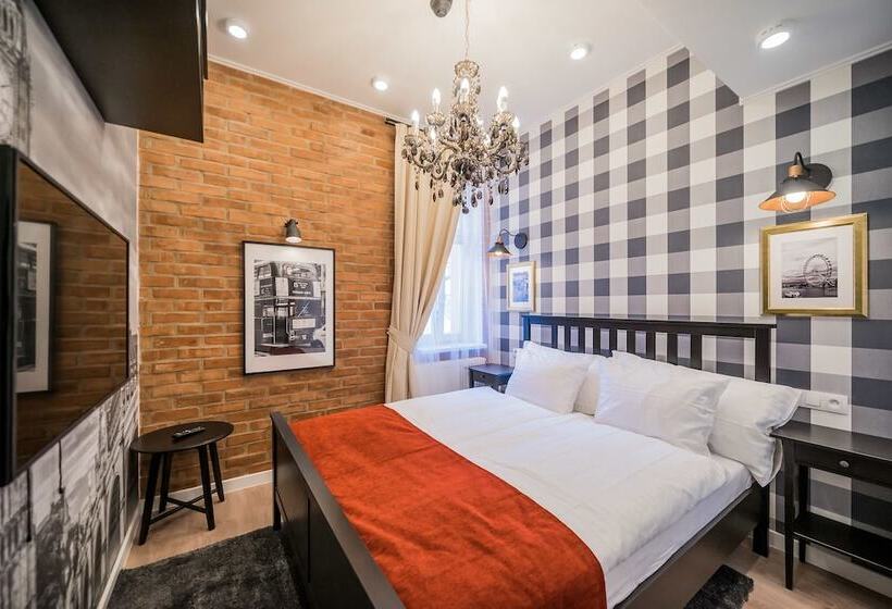 Студио Executive, Revelton Studios Karlovy Vary