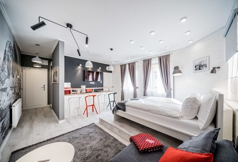 Студия Superior, Revelton Studios Karlovy Vary