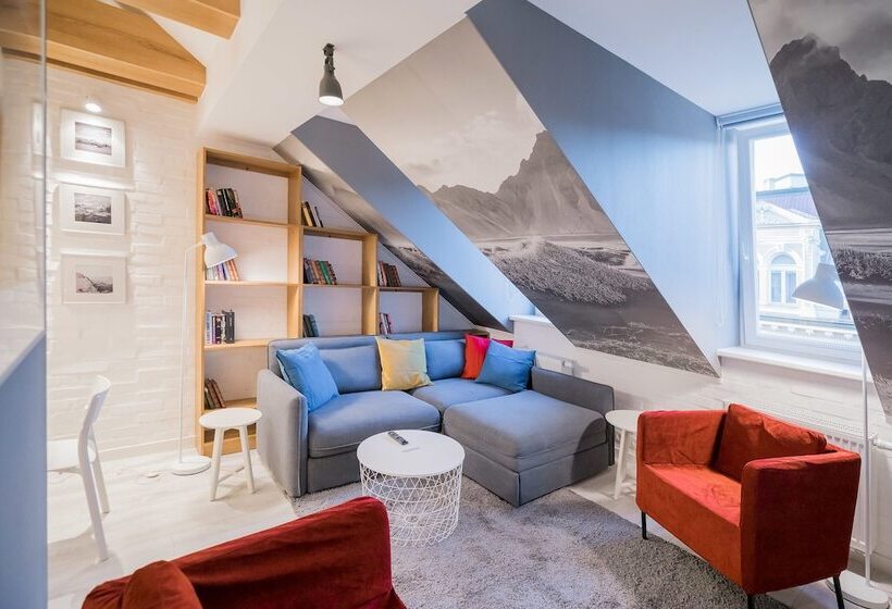 Студио Executive, Revelton Studios Karlovy Vary