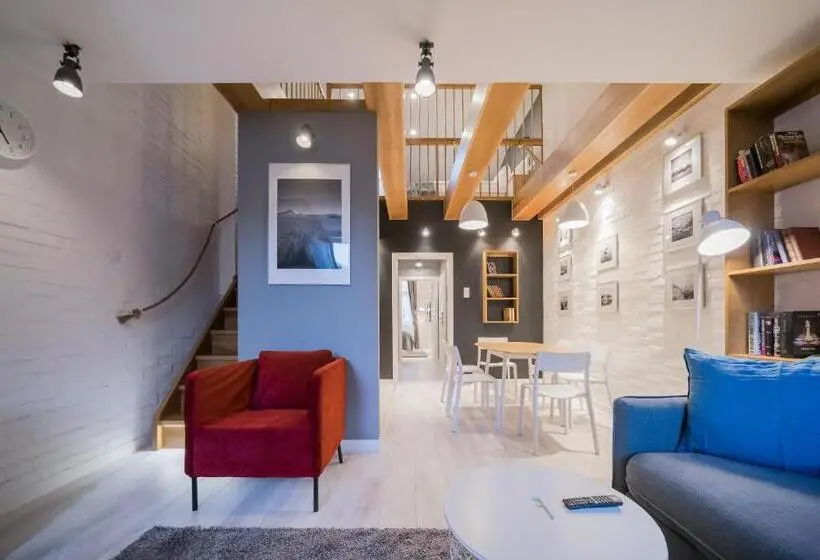 استودیو اجرایی, Revelton Studios Karlovy Vary
