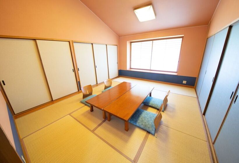 غرفة عائلية, Kinta No Sato