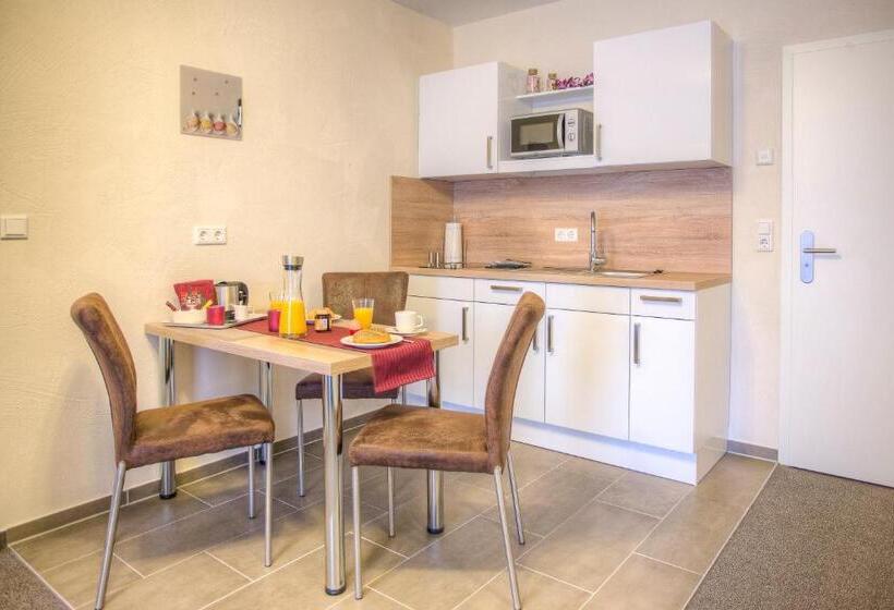 شقة غرفة واحدة, Weyher Apart