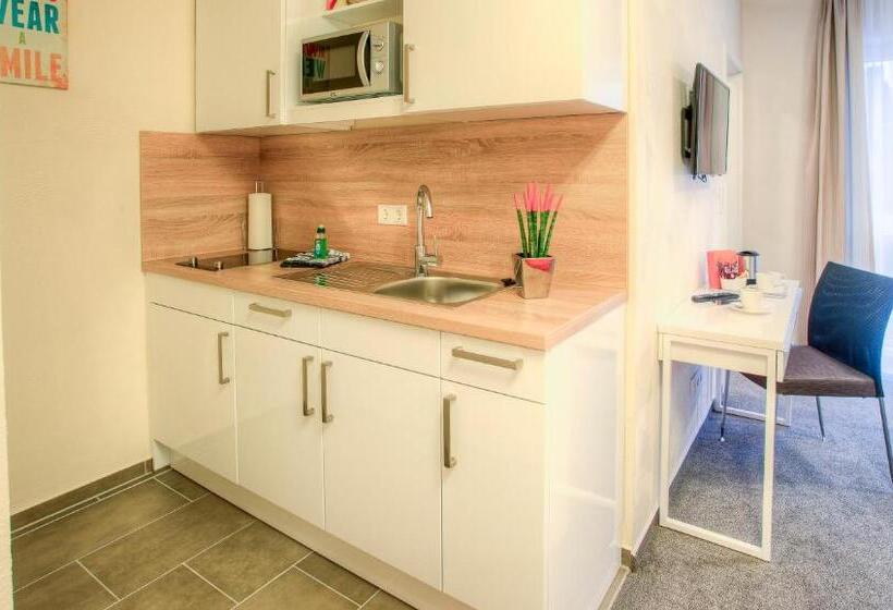 غرفة قياسية مزوَّدة بمطبخ, Weyher Apart