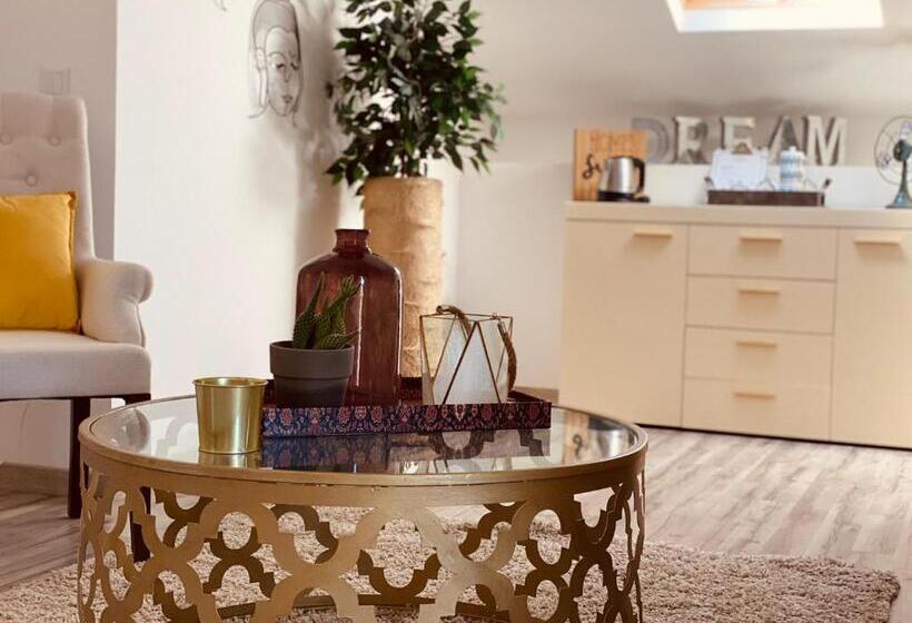 סוויטה, Casa Relogio De Sol