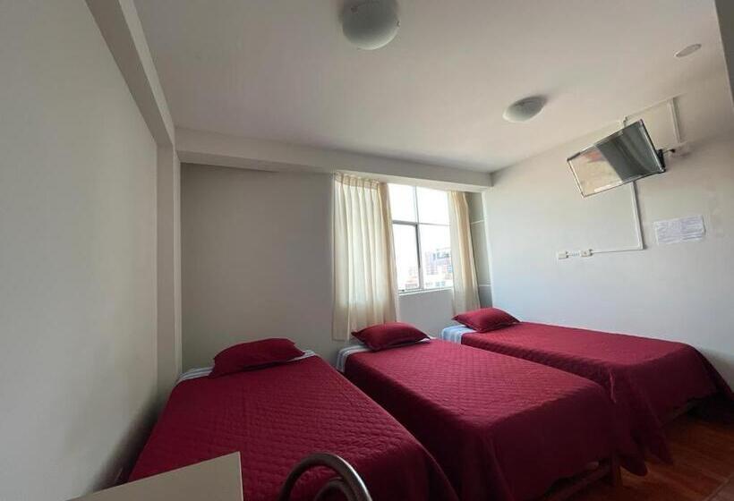 غرفة قياسية ثلاثية, Hostal Sotillo