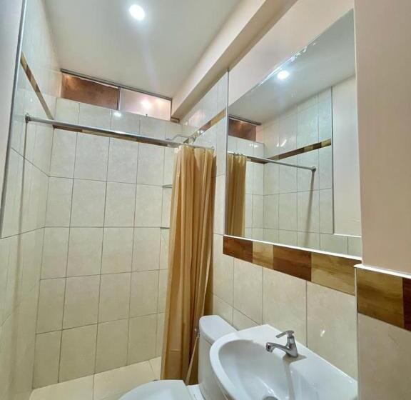Номер Стандарт Трехместный, Hostal Sotillo