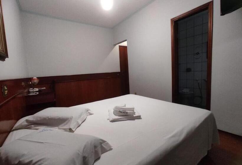 标准间, Js Palace