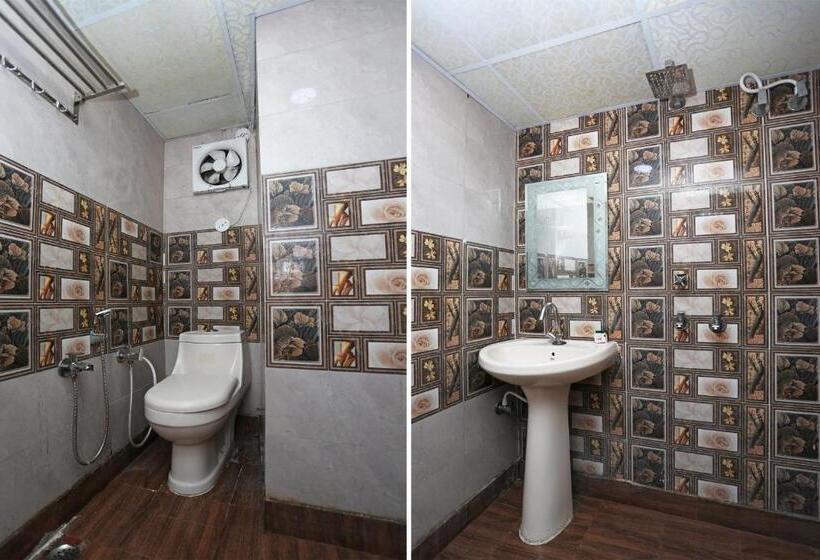 三人经典房间, Oyo 18782 Hotel Mannat