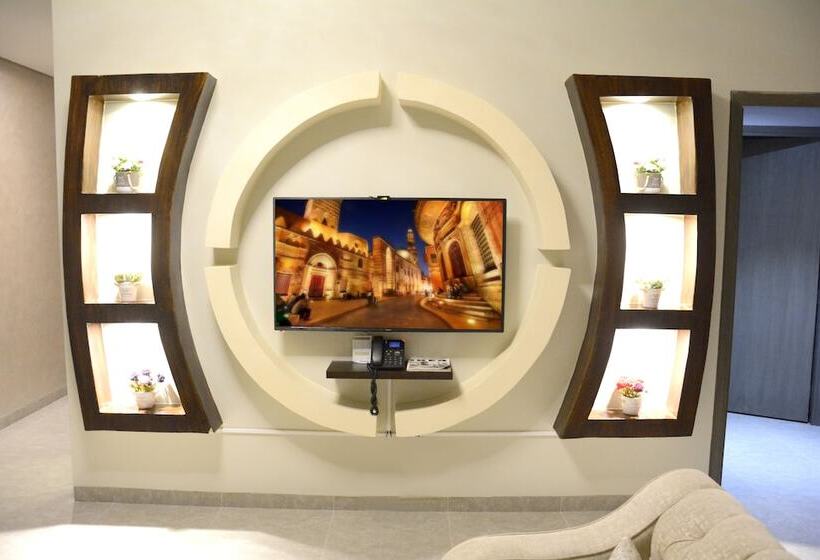 آپارتمان خانوادگی, The 58 Hotel Apartments