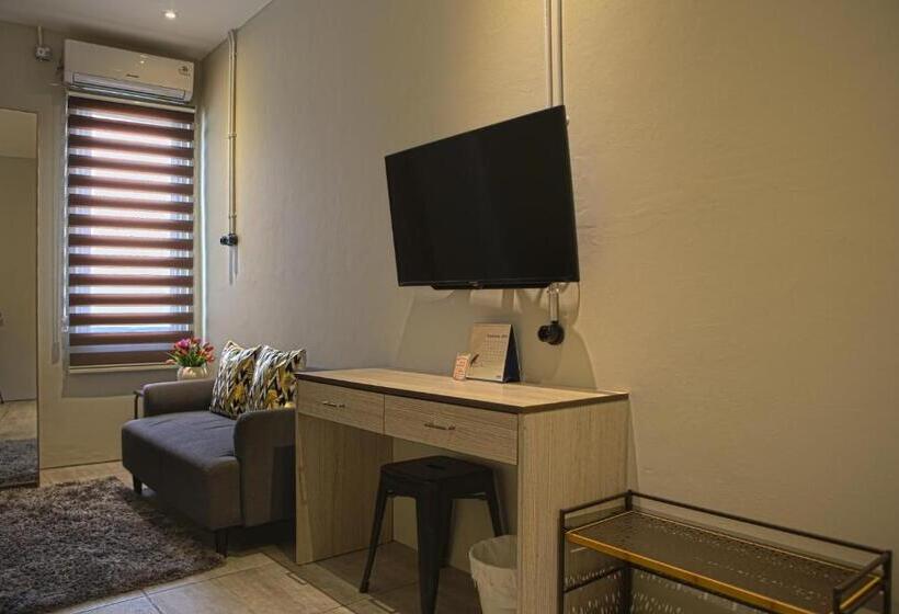 家庭间, Shine Bnb