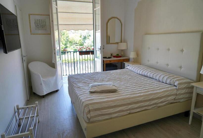 스탠다드 룸, La Primula