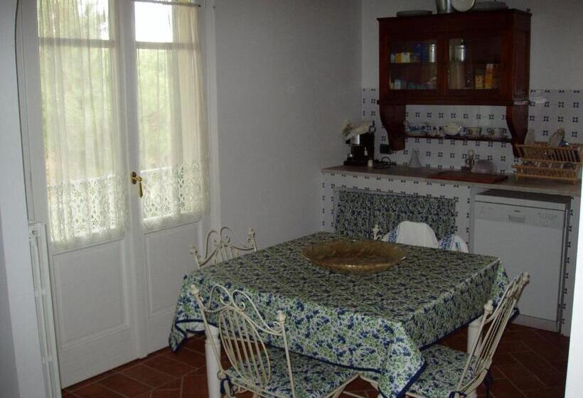 발코니가 있는 2 베드룸 아파트, La Primula